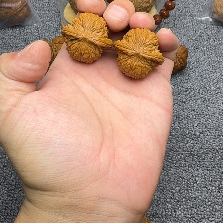 宙***爱文玩核桃吊坠34尺，磨盘