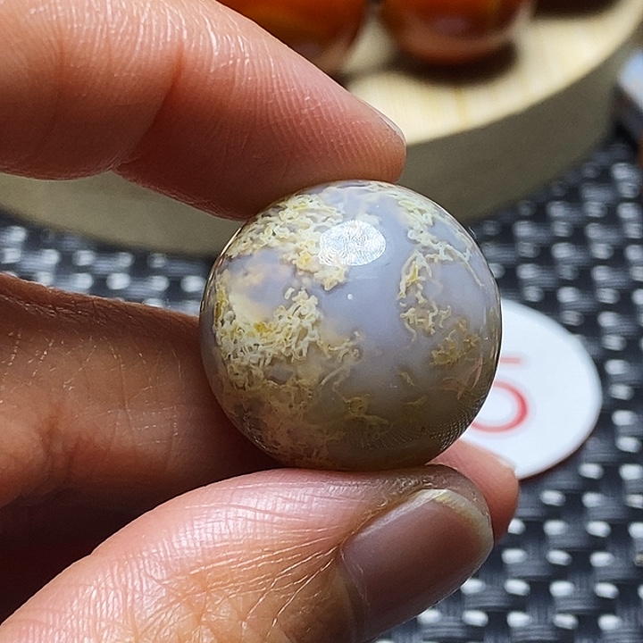 有***恩玛瑙/玉髓未镶嵌颈饰
