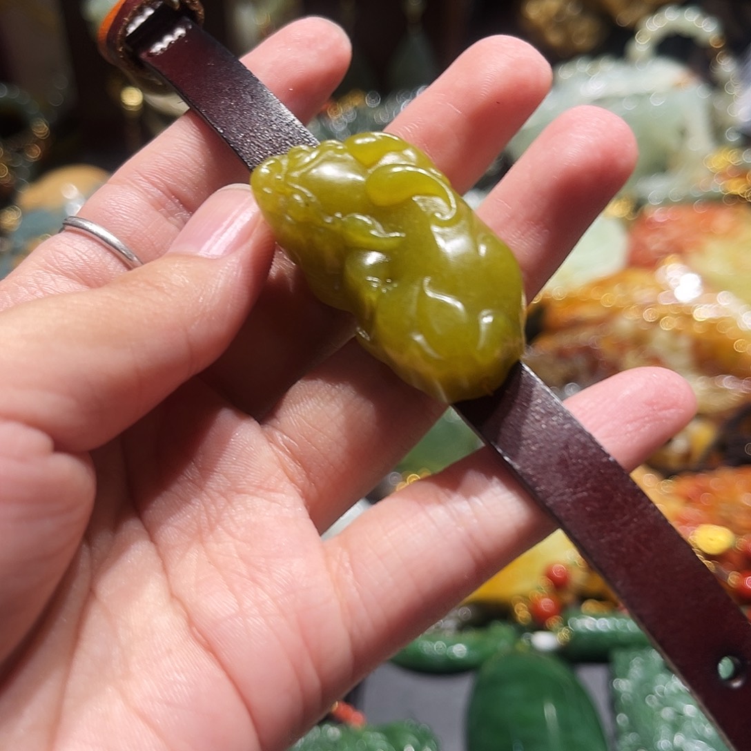 未镶嵌岫玉毛衣链