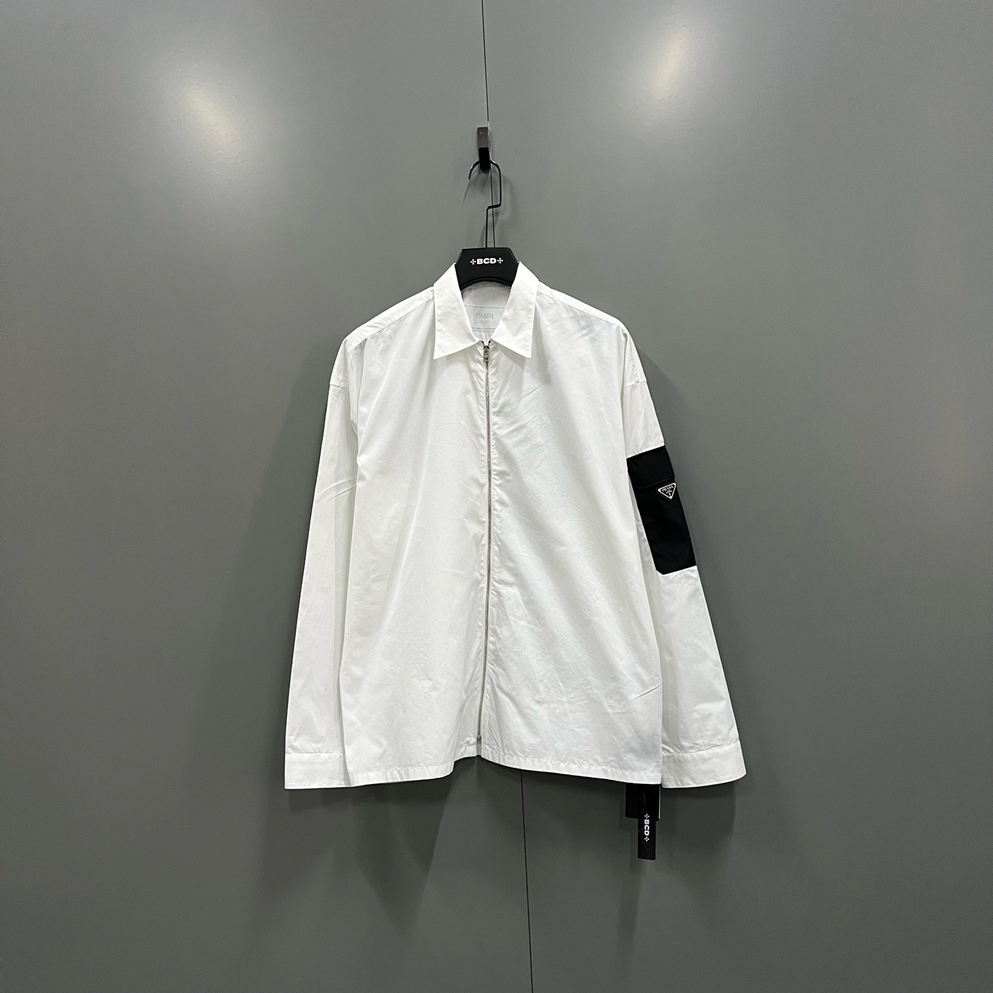 99新 Prada/普拉达 ab1129 016969 白色拼接三角标拉链衬衫 M码