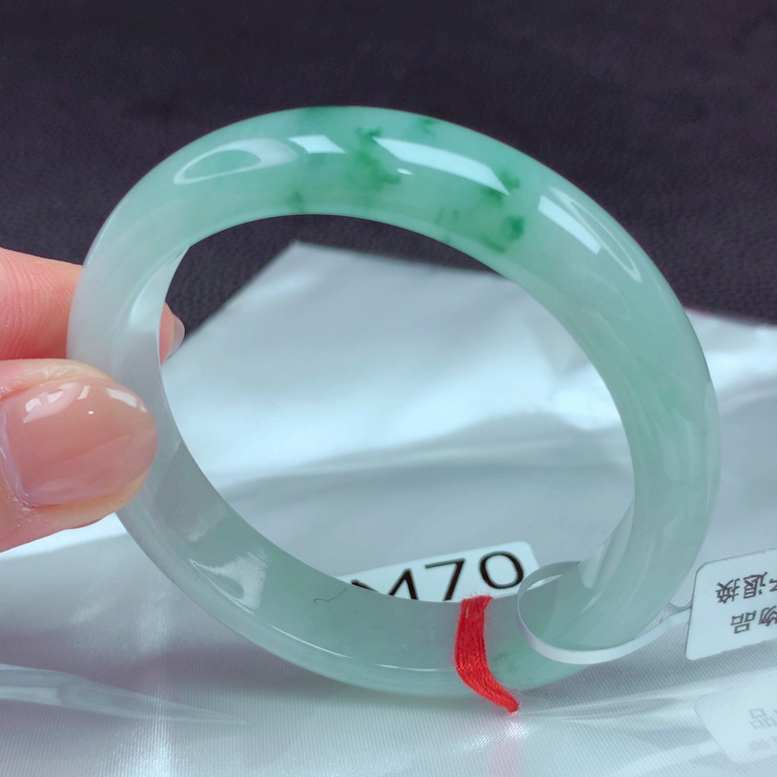 翡翠手镯未镶嵌手镯88