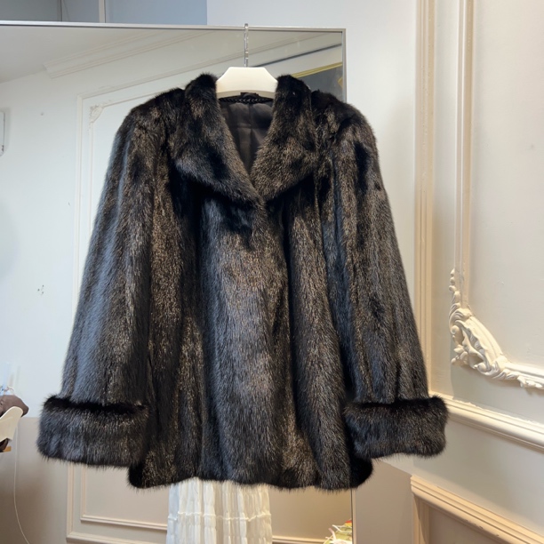 【S125】挽袖翻领短款简约减龄女款外套