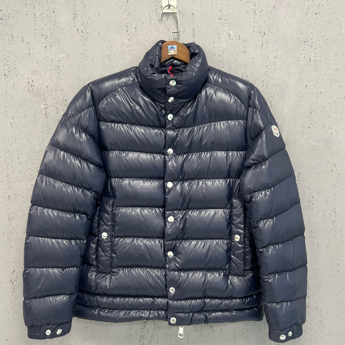 99新 MONCLER moncler蒙口藏青色厚款亮面羽绒服4码