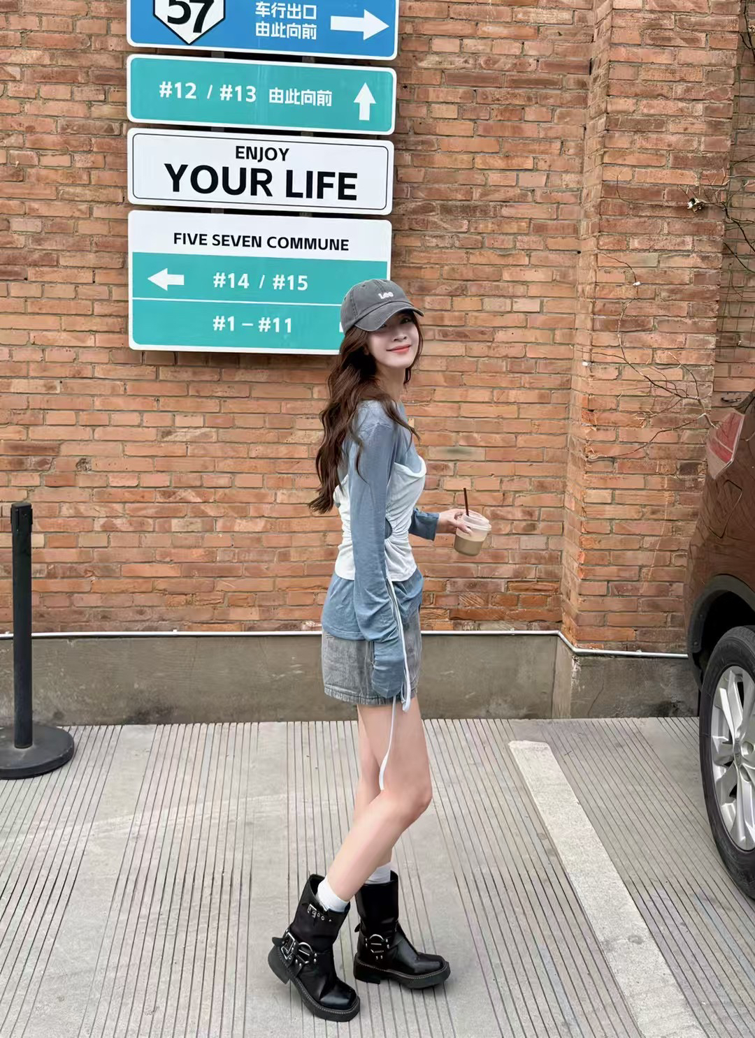 HiFairy·韩国假两件的设计感上衣搭配水泥灰牛仔短裤