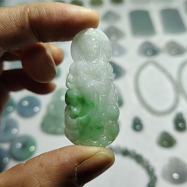 翡翠颈饰未镶嵌立体观音纯天然翡翠观音