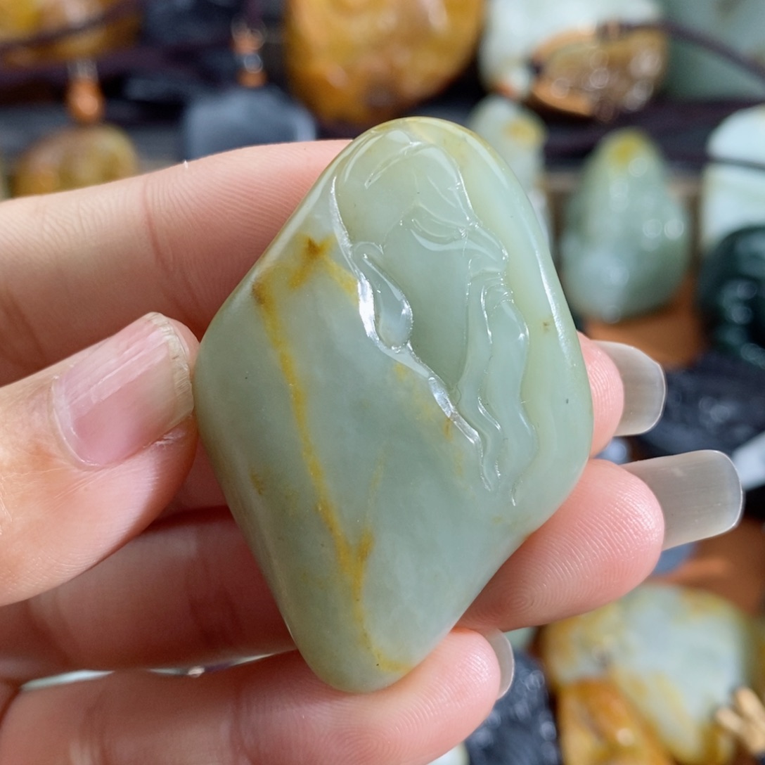 和田玉未镶嵌颈饰