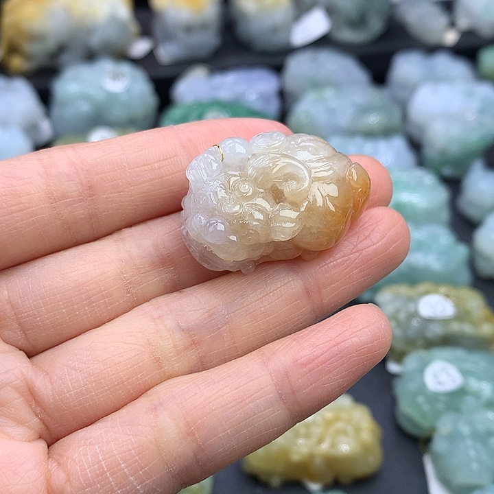 翡翠未镶嵌颈饰天然缅甸A货翡翠貔貅吊坠