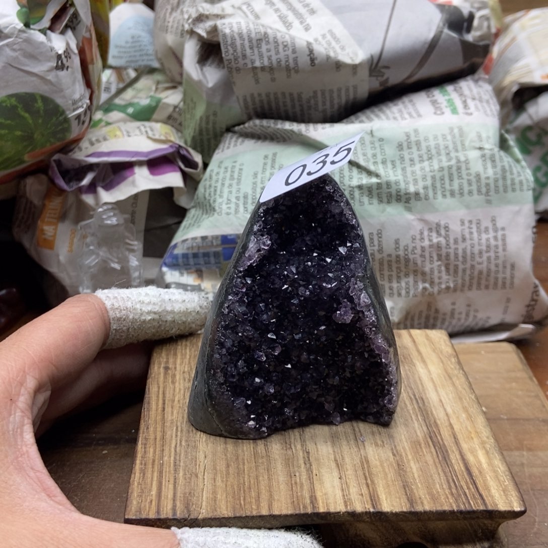 紫晶天然水晶摆件未镶嵌