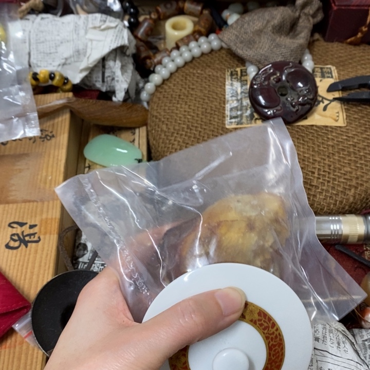 瓷片哈中古工艺品一件