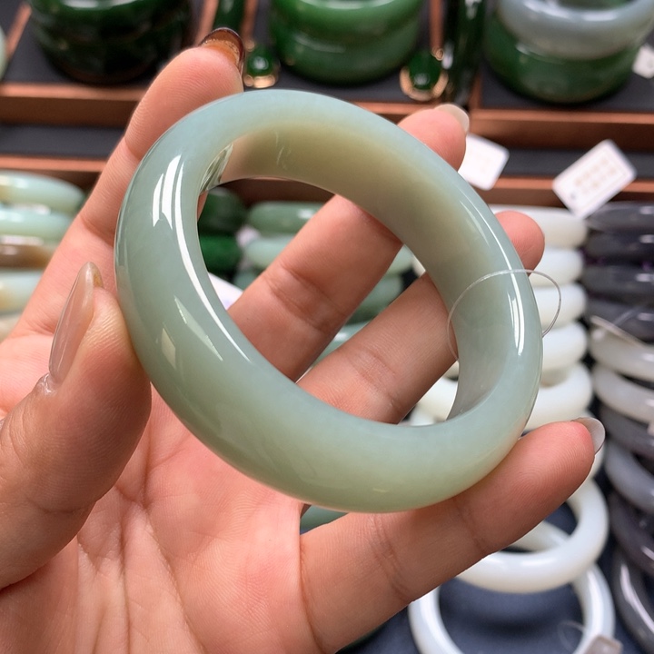 【闪购商品】未镶嵌手镯和田玉