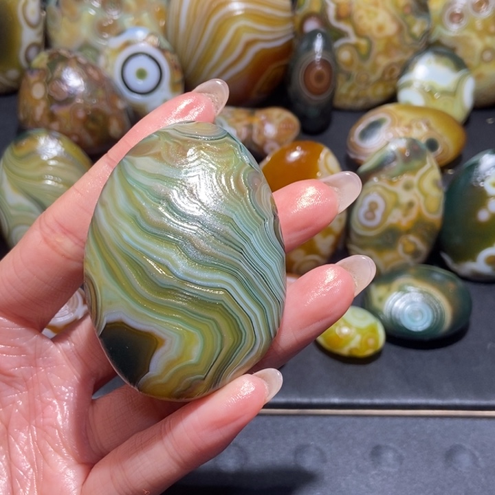 【闪购商品】未镶嵌玛瑙/玉髓珠宝奇石贝**湖