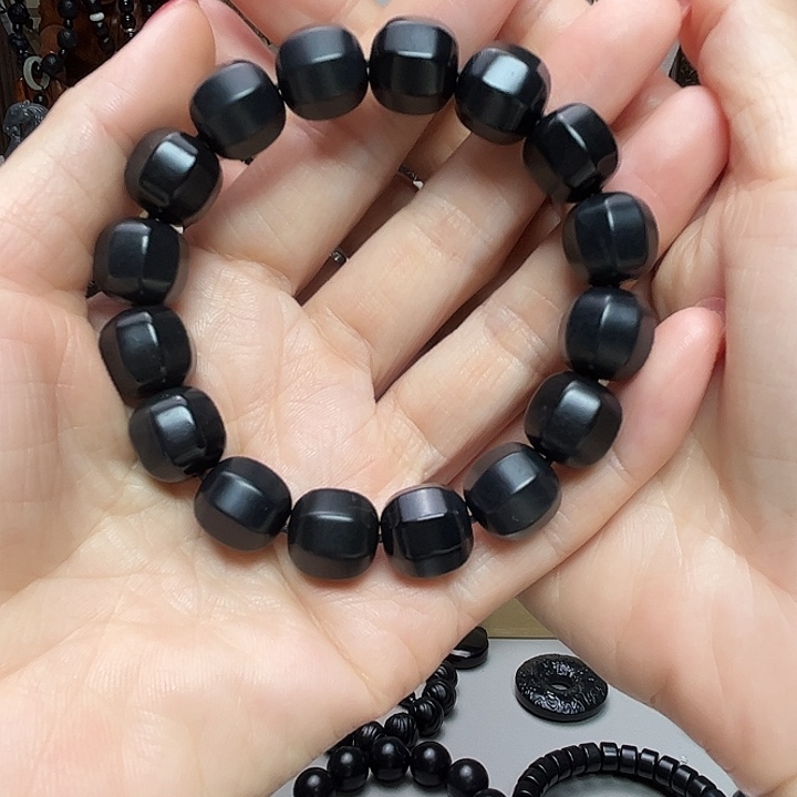 二***哥和田玉（墨玉）未镶嵌颈饰卡14老邢 羊脂