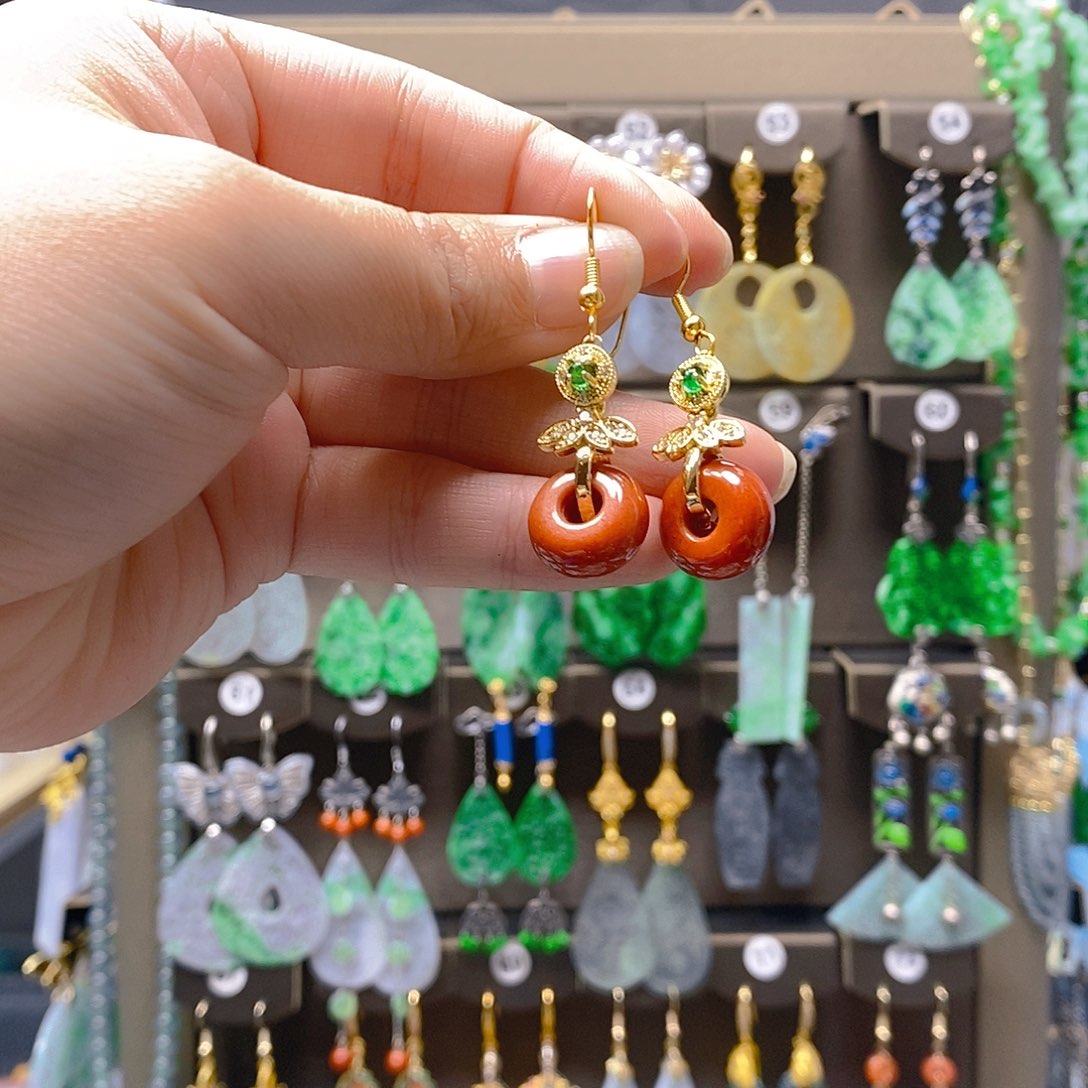 未镶嵌翡翠耳饰翡翠