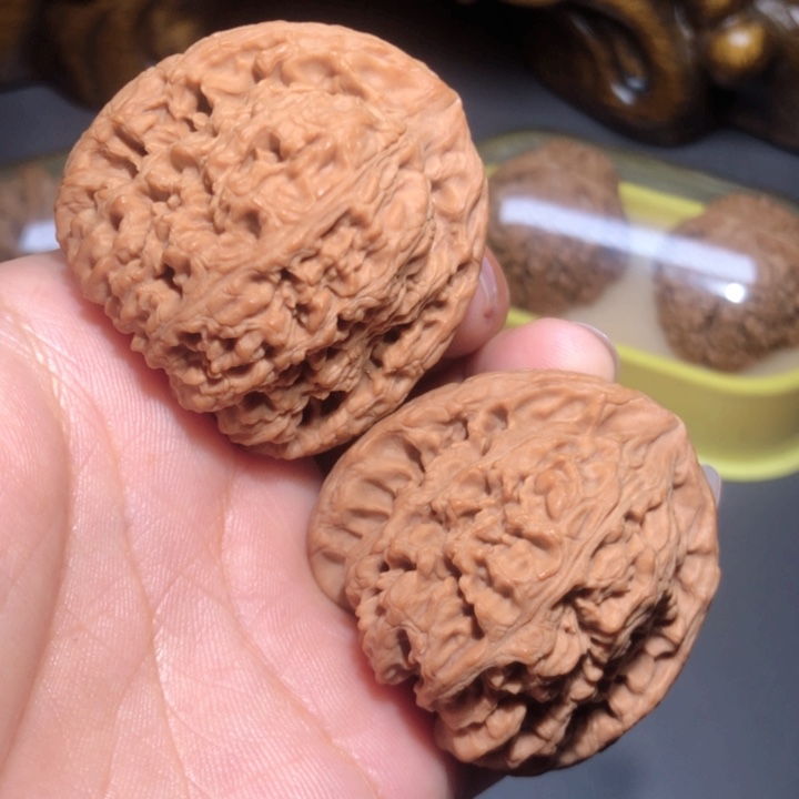 文玩核桃把件44三角疆