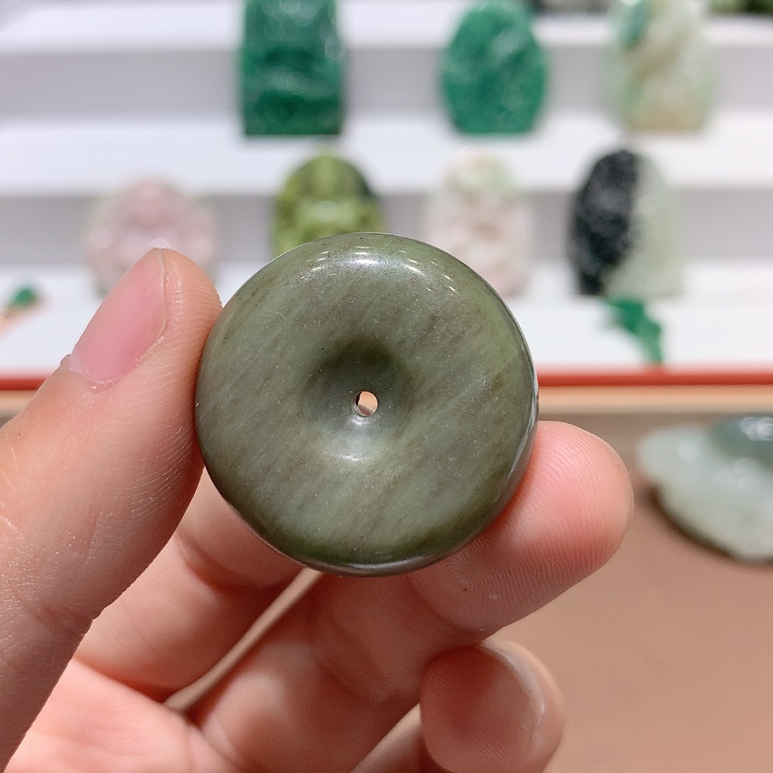 独山玉挂件未镶嵌