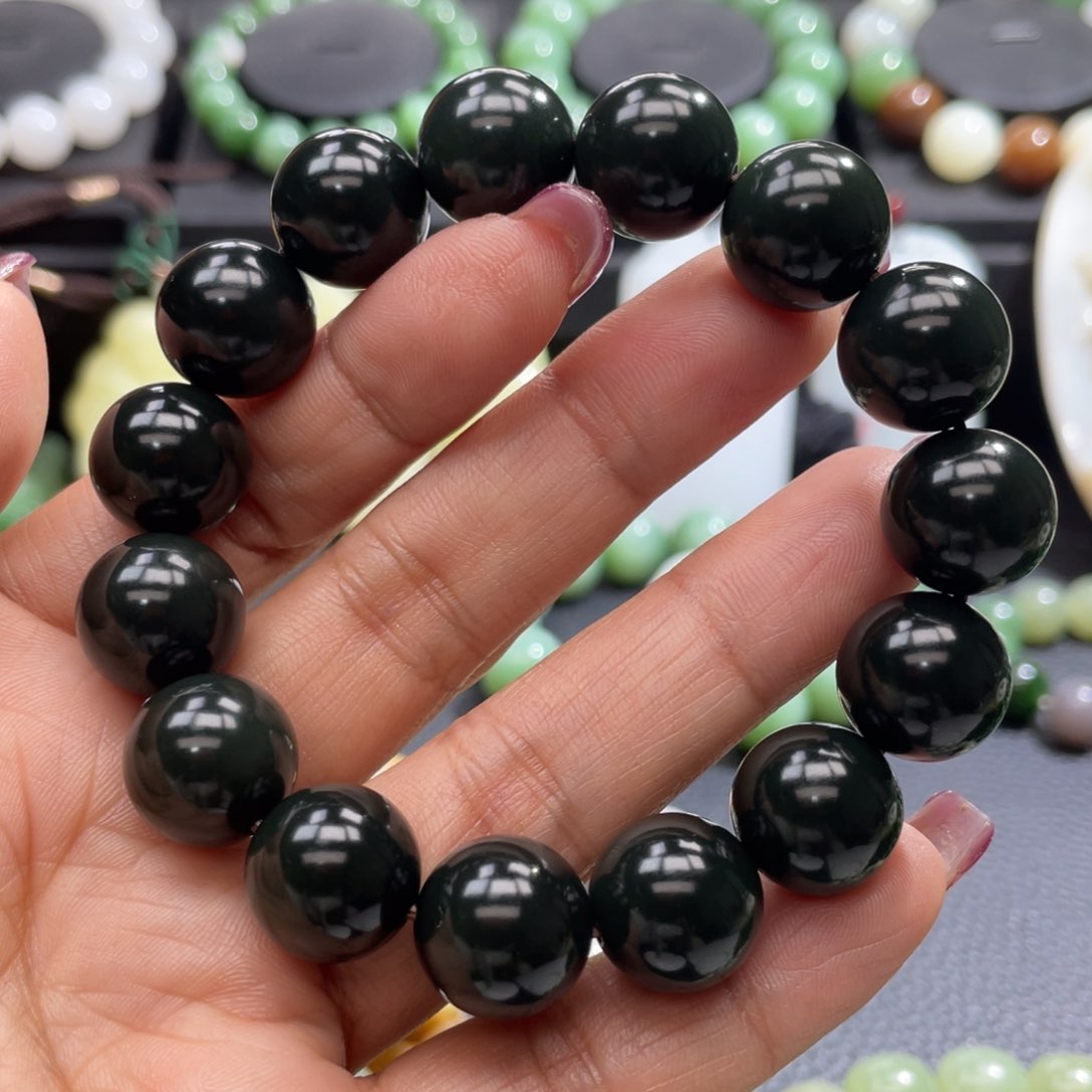 和田玉手串未镶嵌江***雨