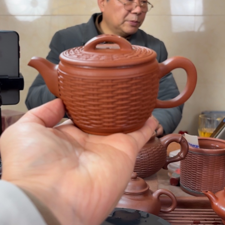 紫砂茶壶好*?红泥汉瓦