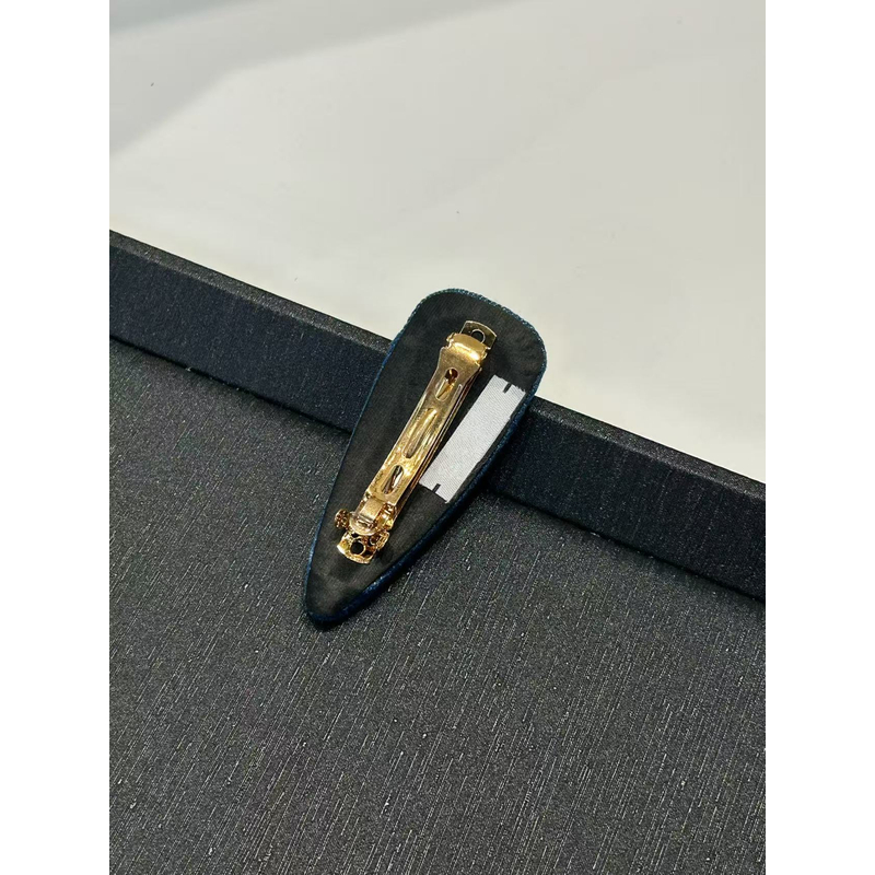 M字母牛仔弹簧夹单色发夹A152