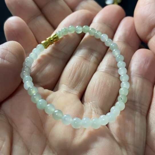 翡翠未镶嵌手串卡4.8