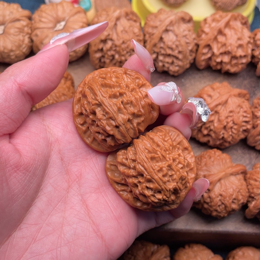 @***.文玩核桃把件全品三角白39