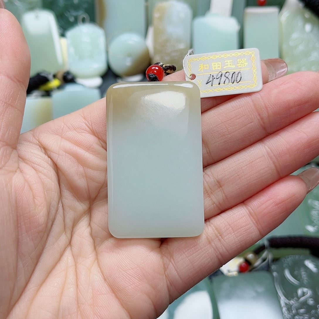 三***鸟和田玉未镶嵌颈饰