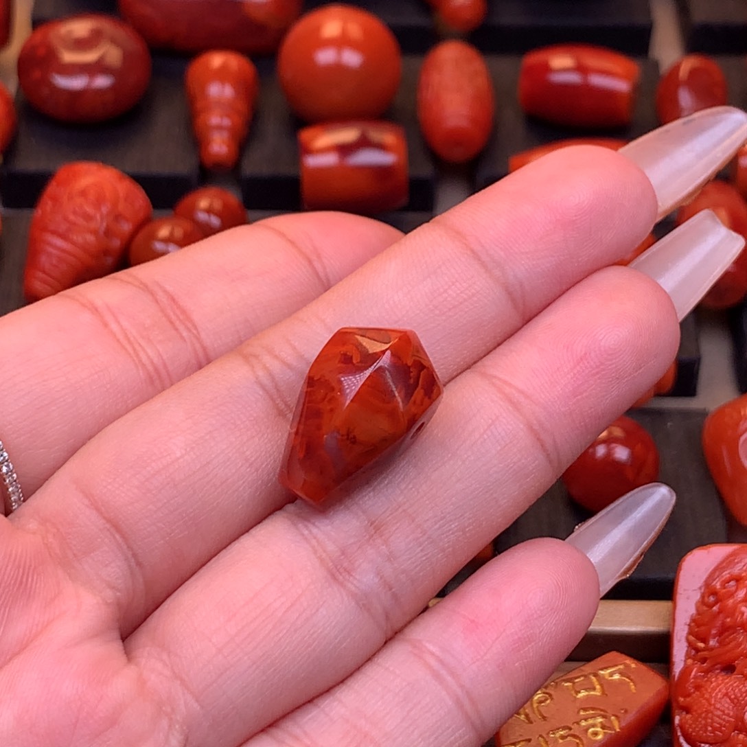 南红玛瑙未镶嵌川料瓦西原矿鲨鱼背三通12.2mm