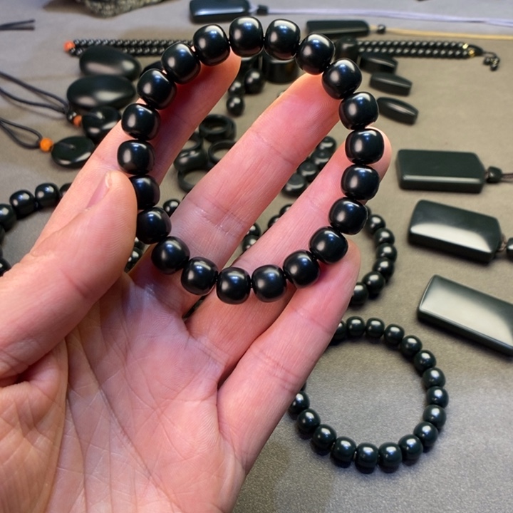 和田玉未镶嵌手链