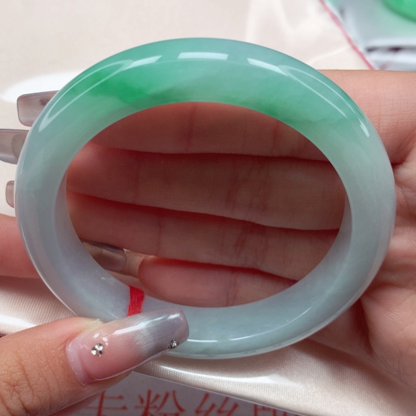 【闪购商品】翡翠手镯未镶嵌56圈