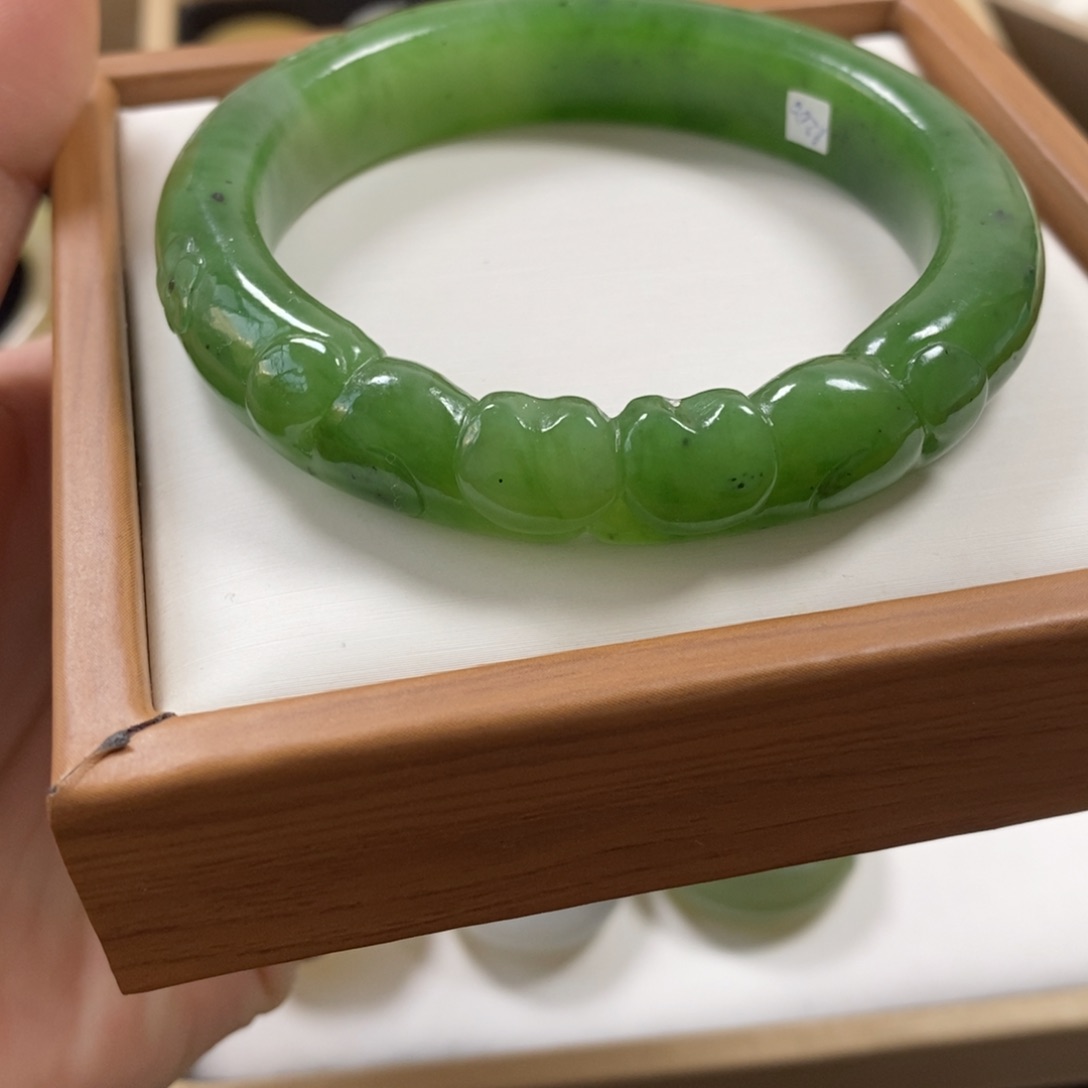 【闪购商品】和田玉手镯56～57未镶嵌