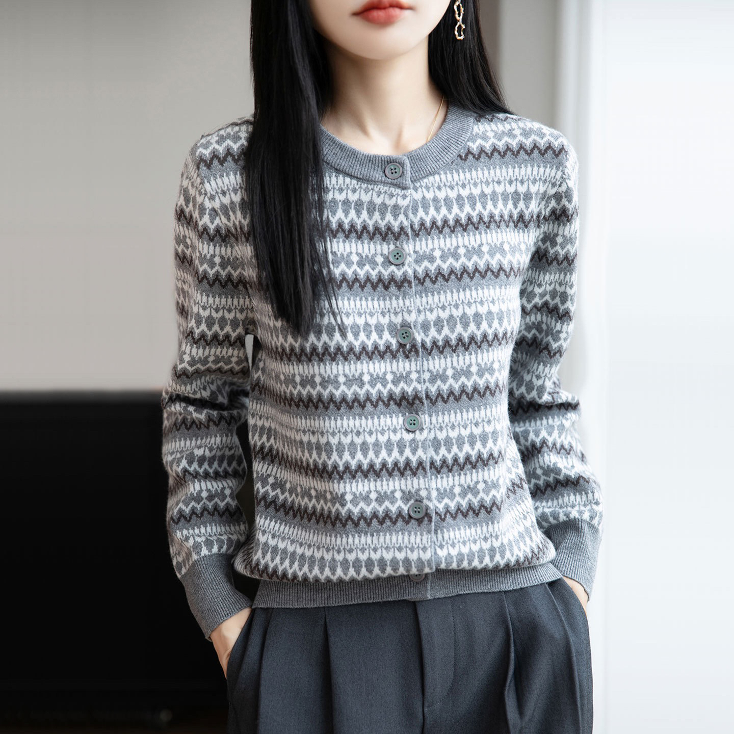 撞色圆领针织开衫外套短款女士毛衣秋季新款显瘦上衣