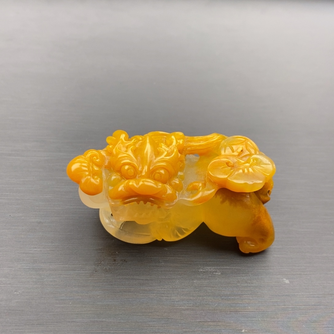不***密石英质玉（黄龙玉）未镶嵌颈饰