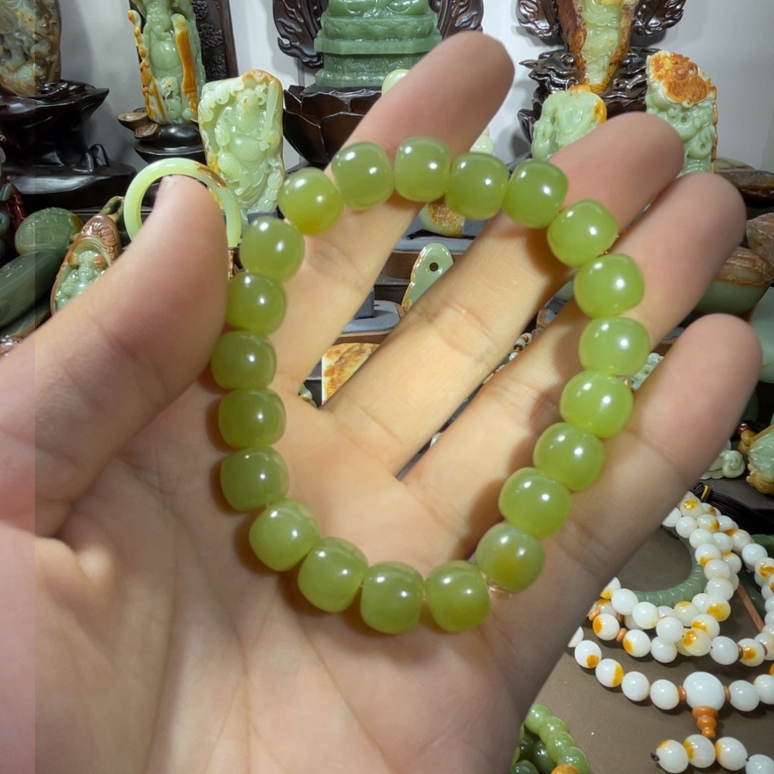 透闪石质玉手串未镶嵌