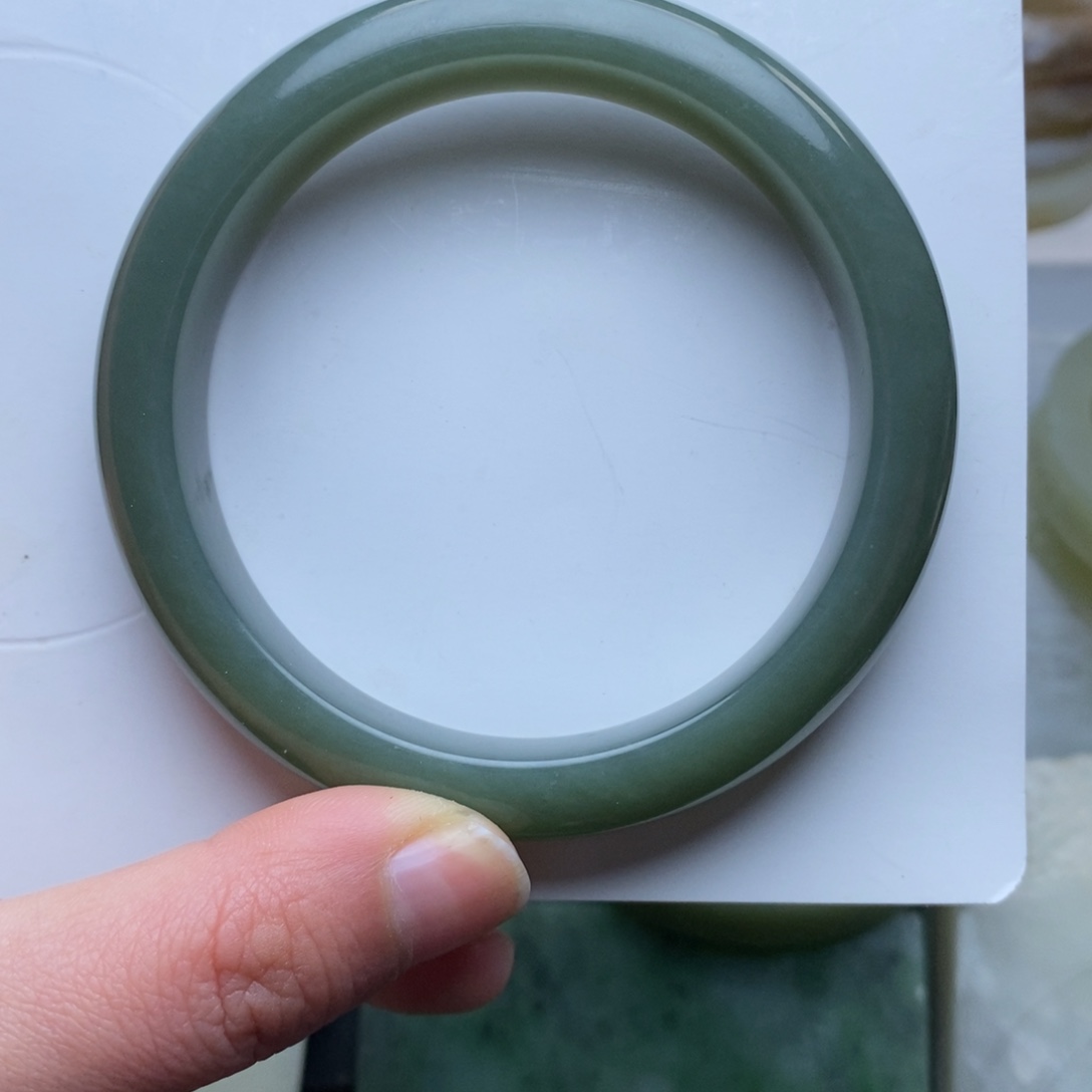 【闪购商品】和田玉手镯未镶嵌繁****8成品