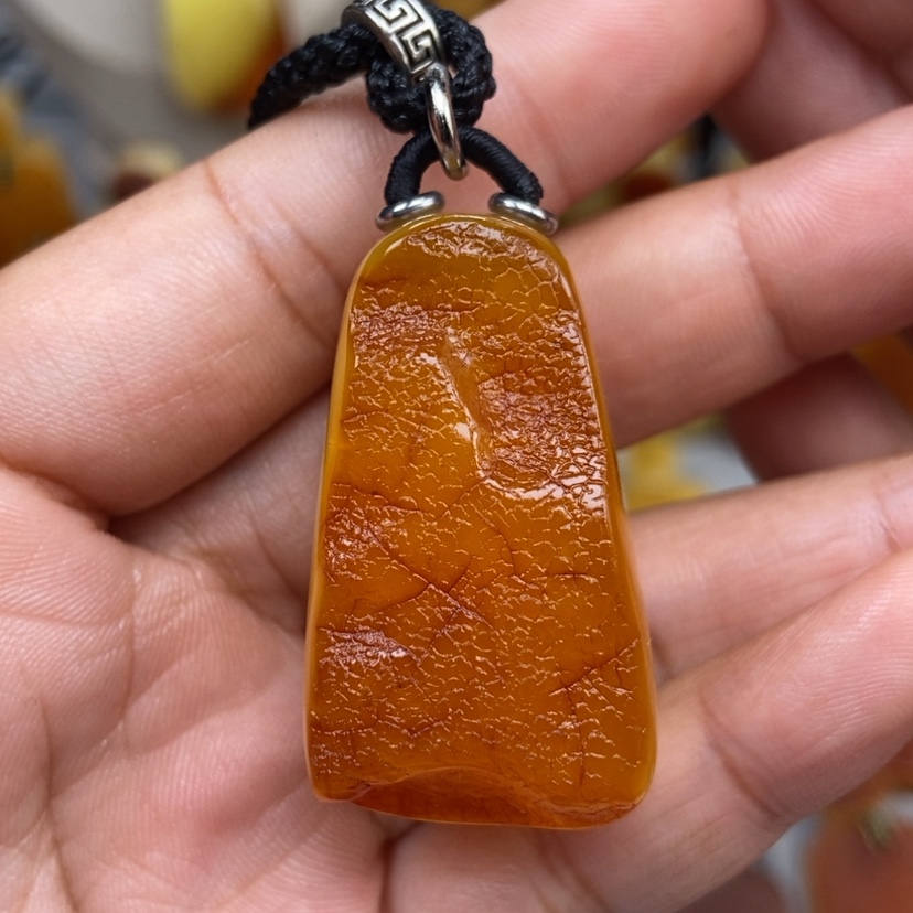 【闪购商品】琥珀颈饰未镶嵌