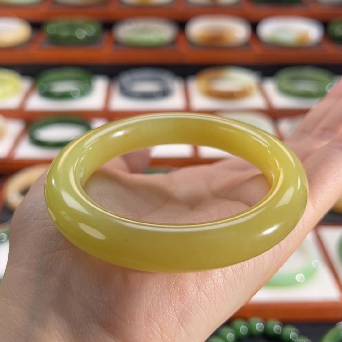 和田玉（黄玉）手镯未镶嵌