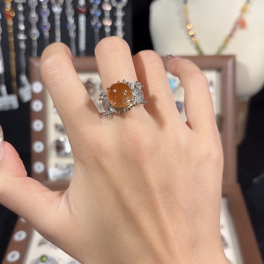 木***六银S925镶嵌烟晶戒指黄浇花