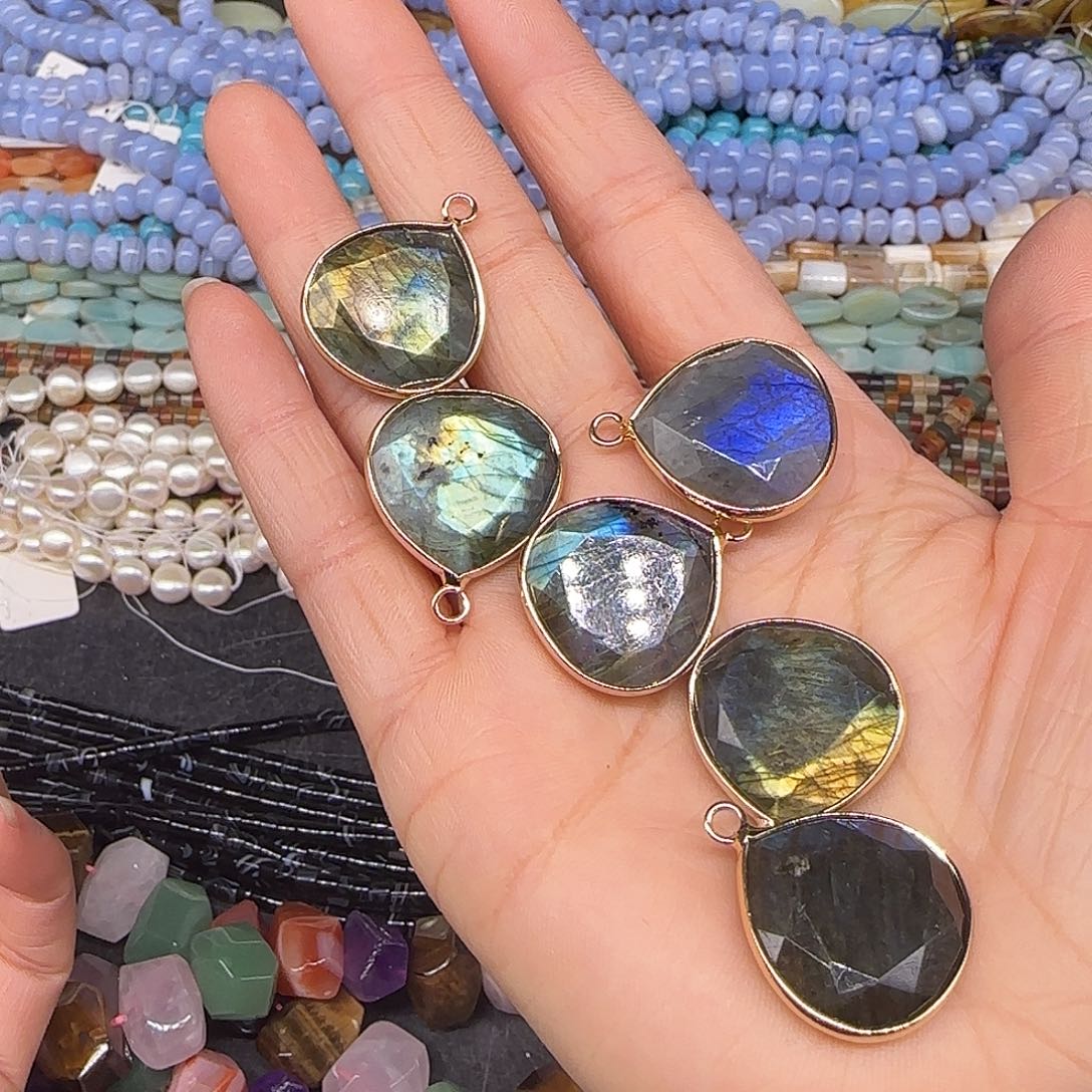 玛瑙/玉髓合金珠宝半成品拉长石一个