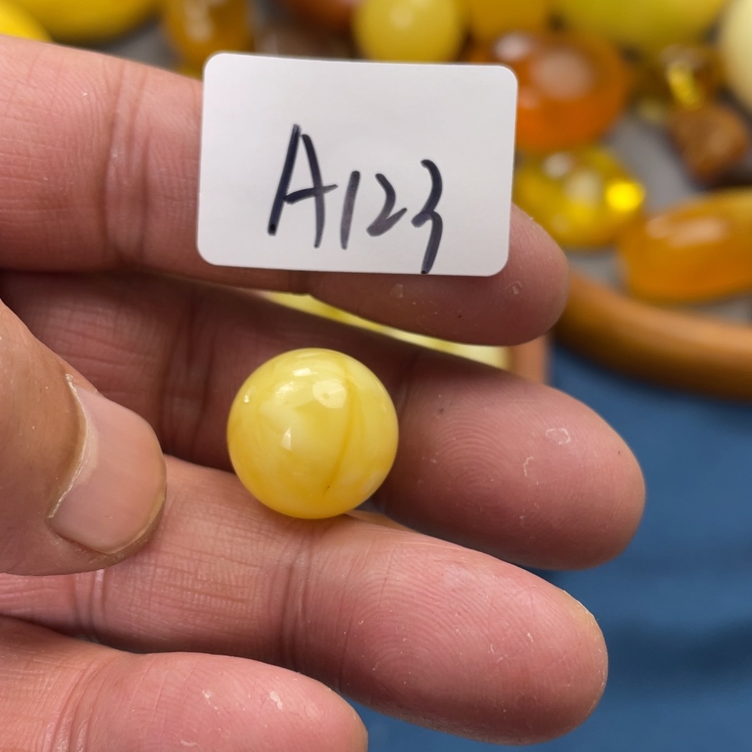 手链琥珀未镶嵌多样性发，发其中一件