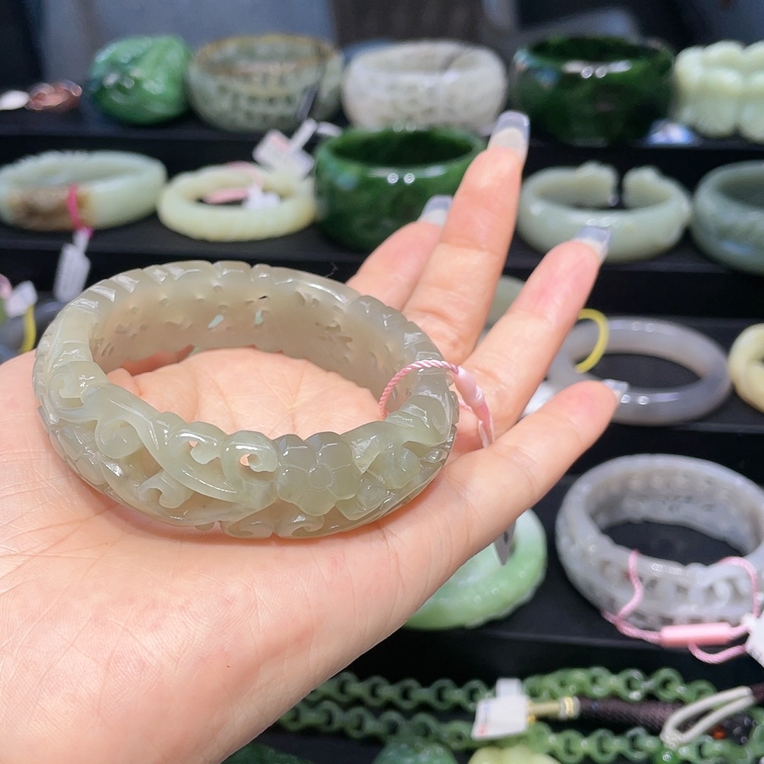 【闪购商品】和田玉手镯56圈口10未镶嵌