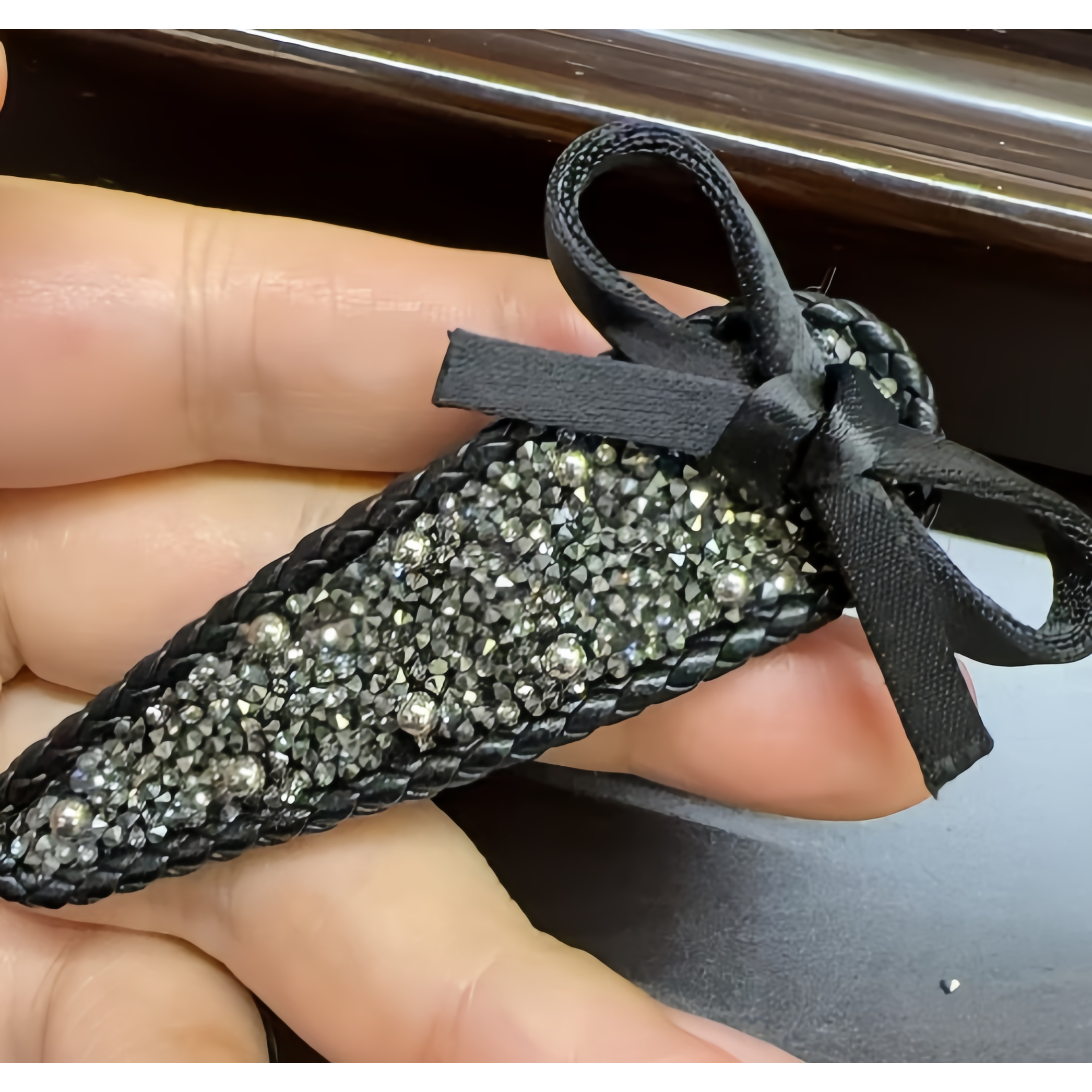 精致满镶碎钻黑色BB夹WM-138