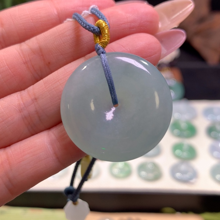 颈饰未镶嵌翡翠爆**?天然