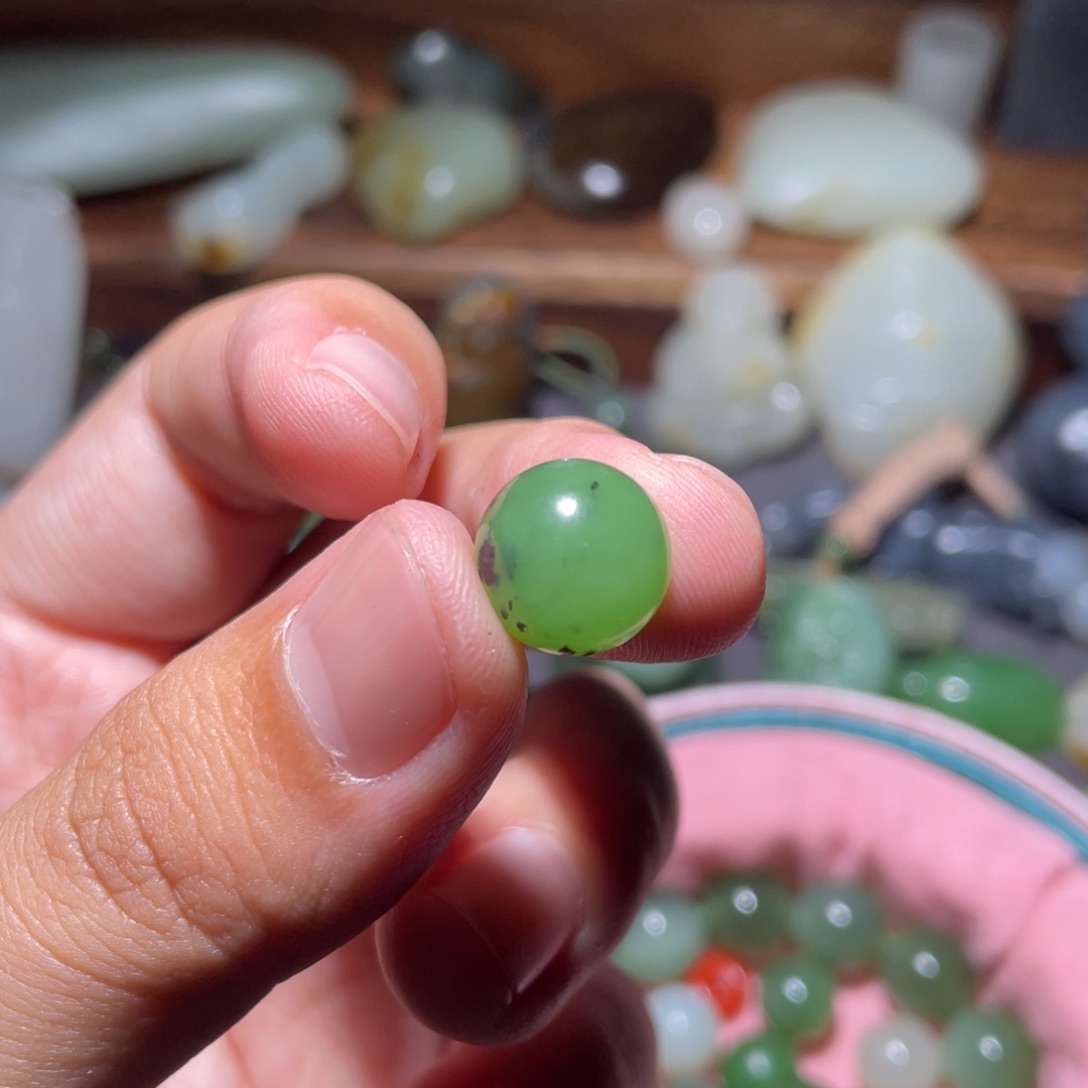 和田玉颈饰未镶嵌柠***?