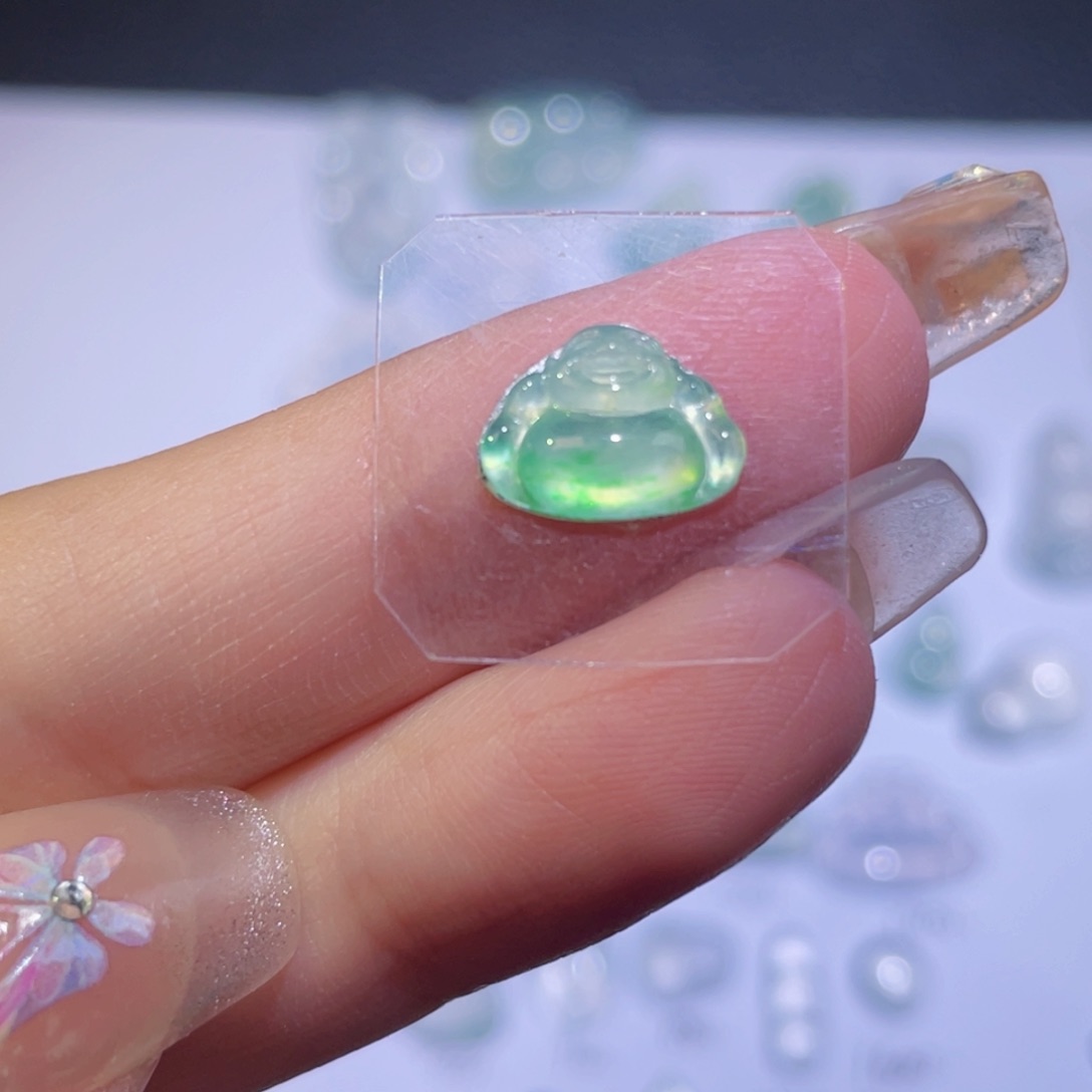 翡翠未镶嵌颈饰裸石