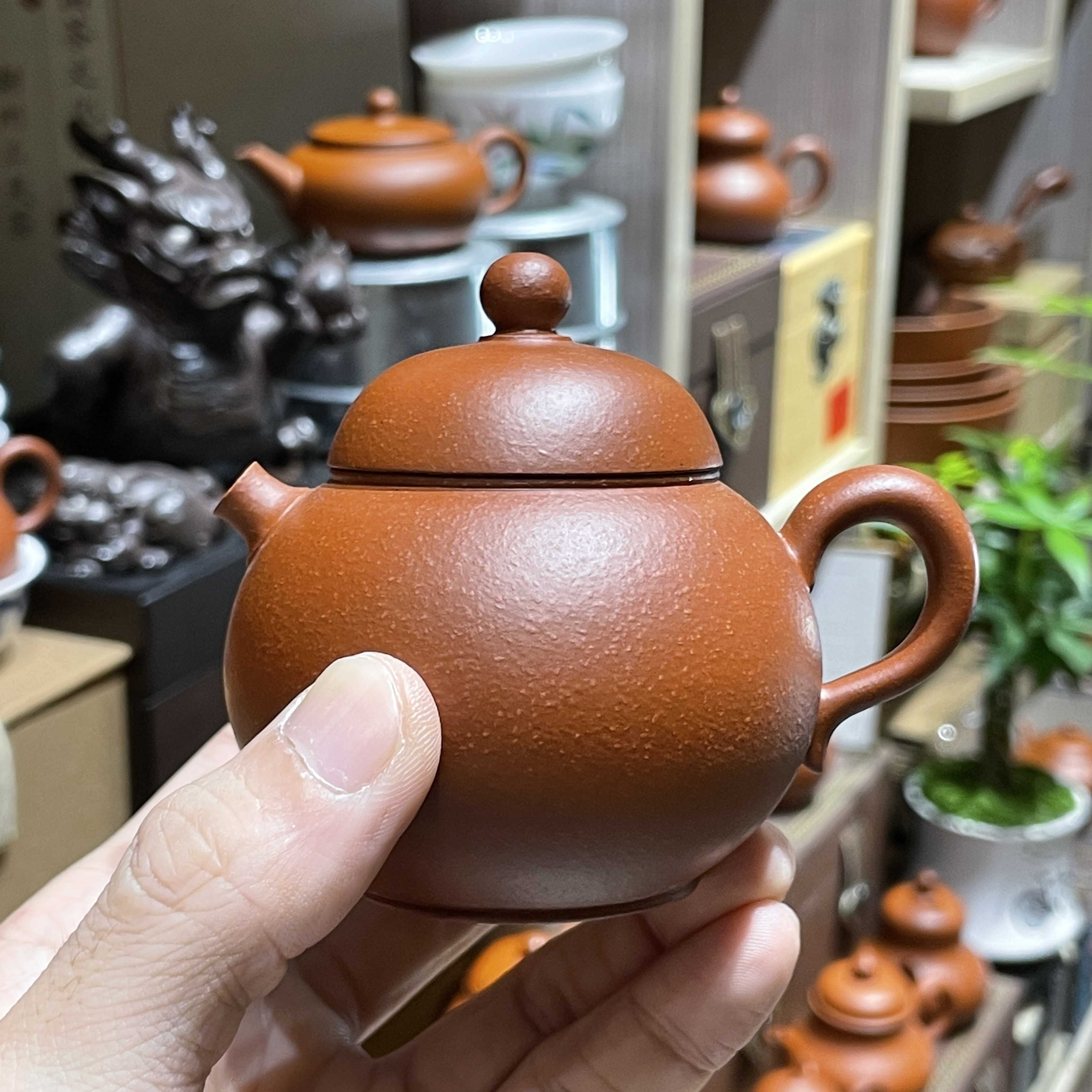 侯东杰鱼籽朱泥，如意壶约120cc