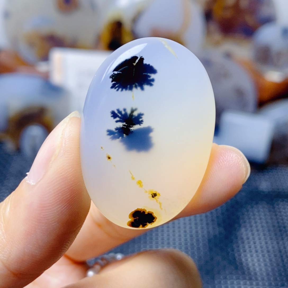 玛瑙/玉髓未镶嵌珠宝奇石