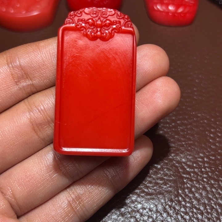 亮***）和田玉未镶嵌颈饰