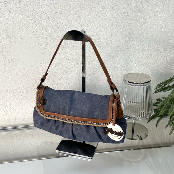 95新 FENDI/芬迪 牛仔挂坠饺子单肩包 底长30 123826