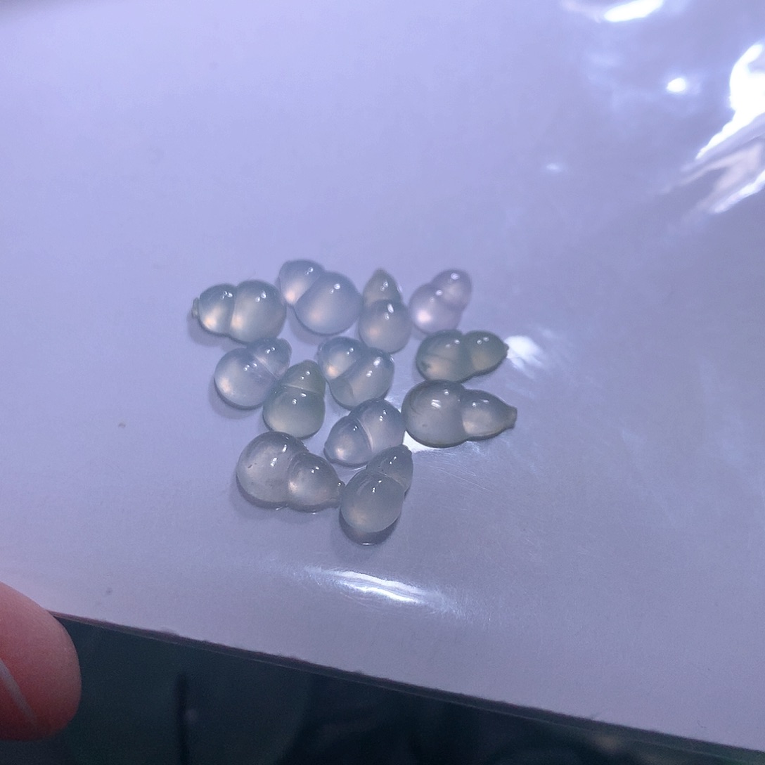 【闪购商品】翡翠颈饰未镶嵌一手