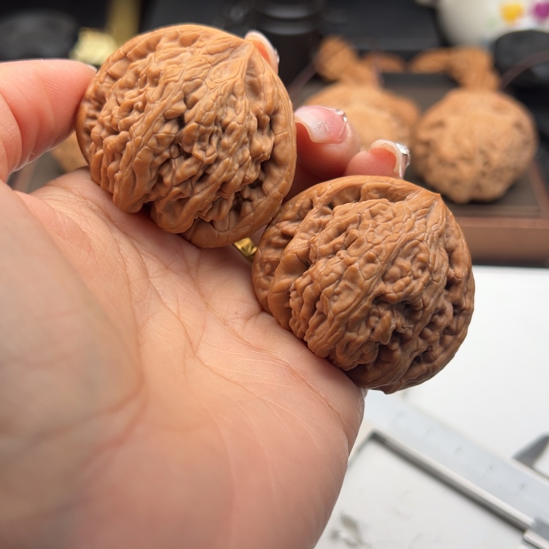 文玩核桃把件虎头王45