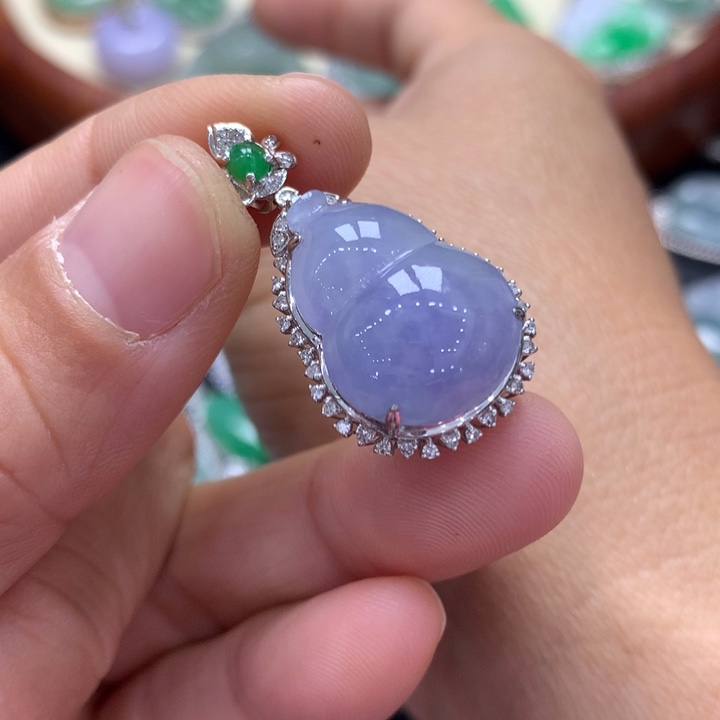 翡翠吊坠(不含链)18K金镶嵌